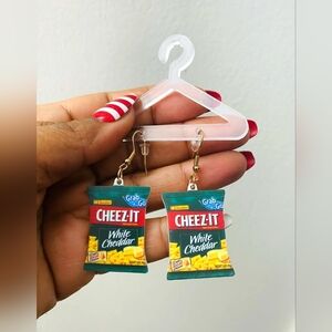 🔥WHITE CHEDDAR CHEEZ-IT EARRINGS🔥